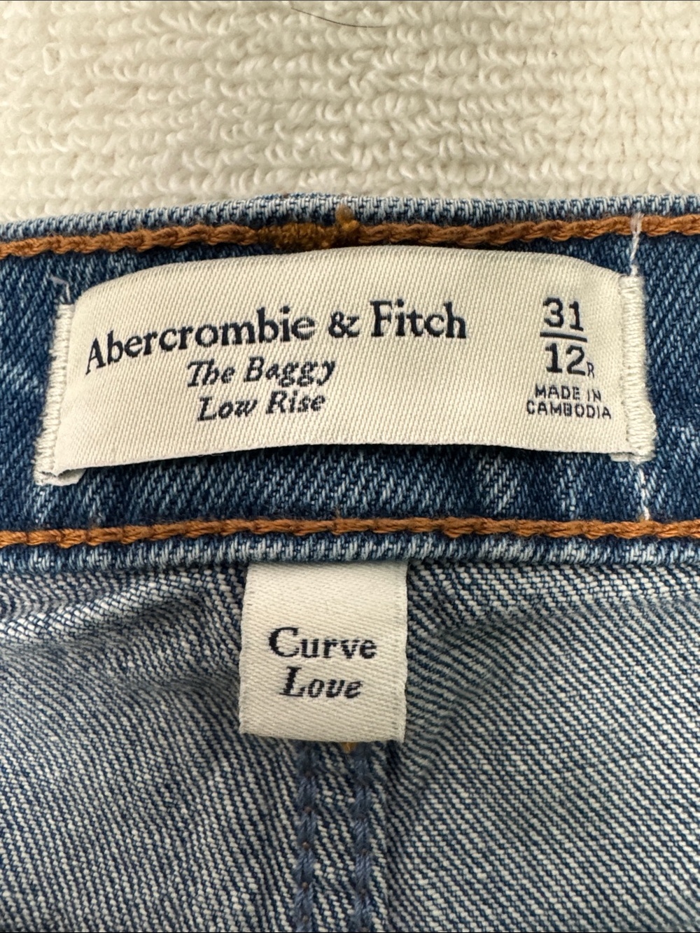 Abercrombie & Fitch Women’s Curve Love The Baggy Low Rise Blue Jeans Size 31/12 - Picture 9 of 12